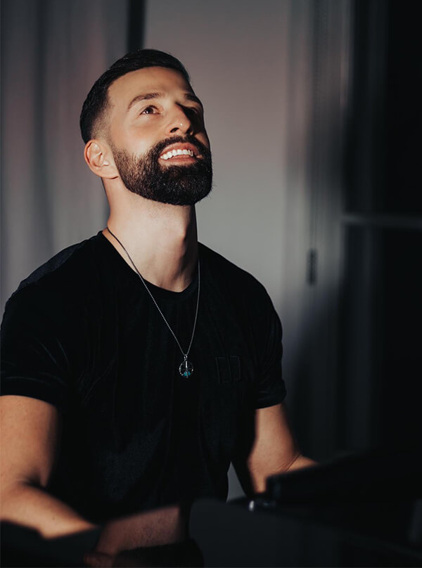 Csaba Kotlár Baritono opera singer